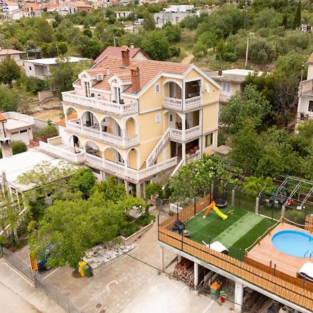 Apartments Milic - One Bedroom Apartment With Sea View And Terrace Gornji Karin Kültér fotó